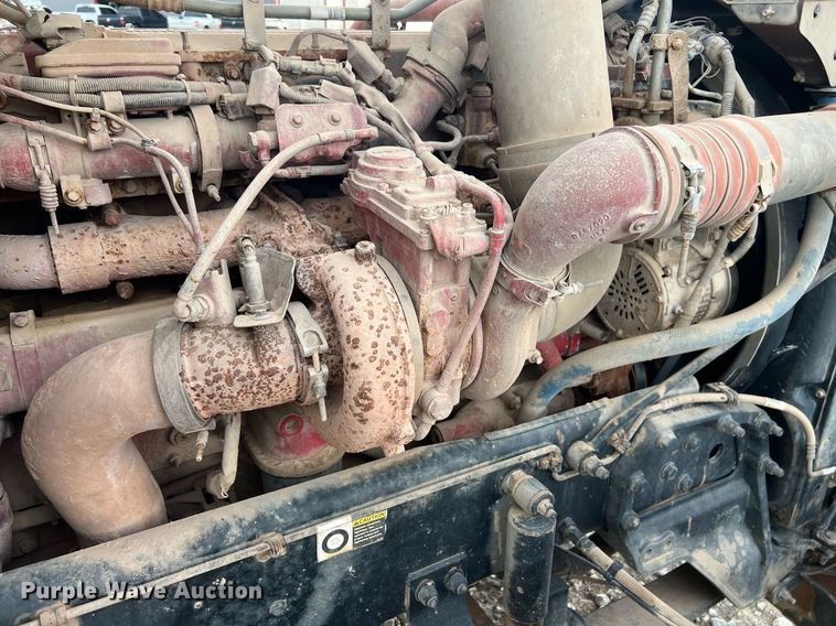 image for item EL5547 2013 Peterbilt 367 semi truck