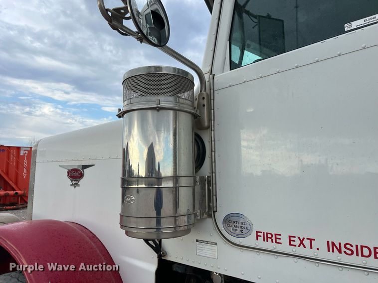 image for item EL5548 2014 Peterbilt 388 semi truck