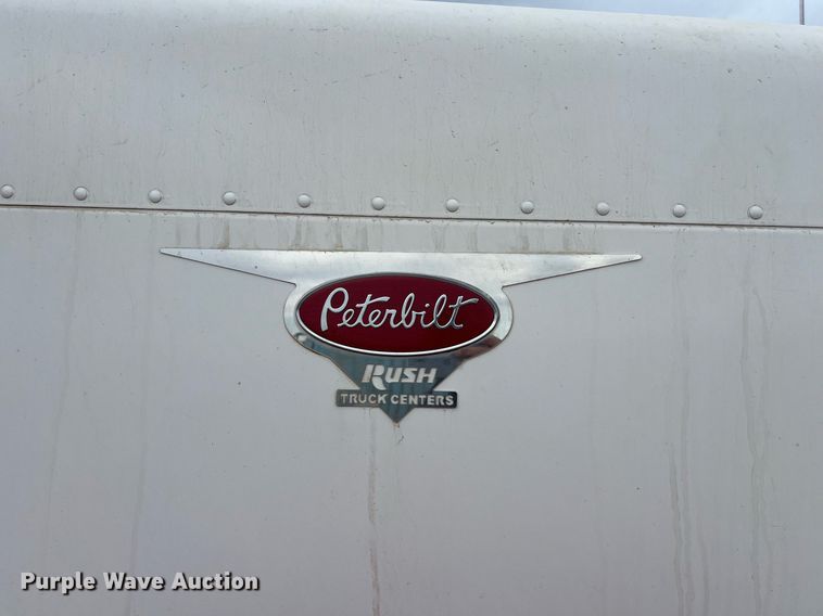 image for item EL5548 2014 Peterbilt 388 semi truck