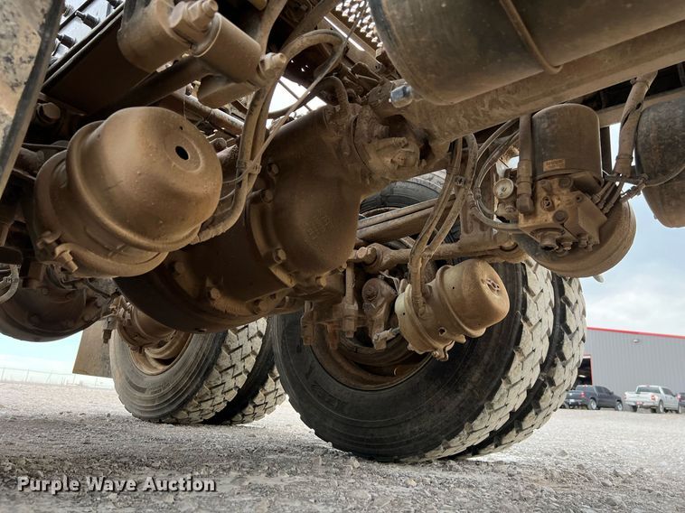 image for item EL5548 2014 Peterbilt 388 semi truck