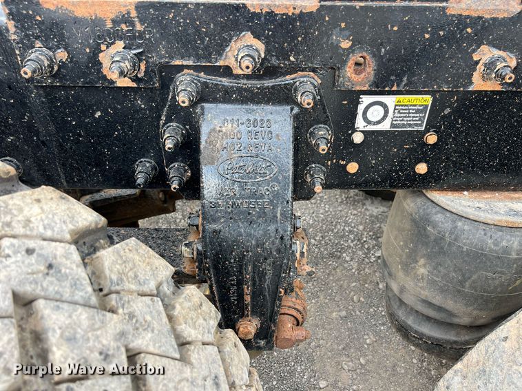 image for item EL5548 2014 Peterbilt 388 semi truck