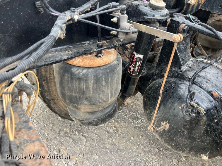 image for item EL5548 2014 Peterbilt 388 semi truck