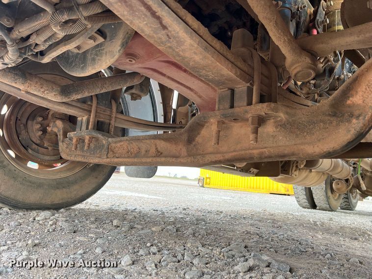 image for item EL5548 2014 Peterbilt 388 semi truck