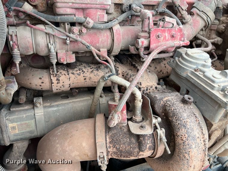 image for item EL5548 2014 Peterbilt 388 semi truck