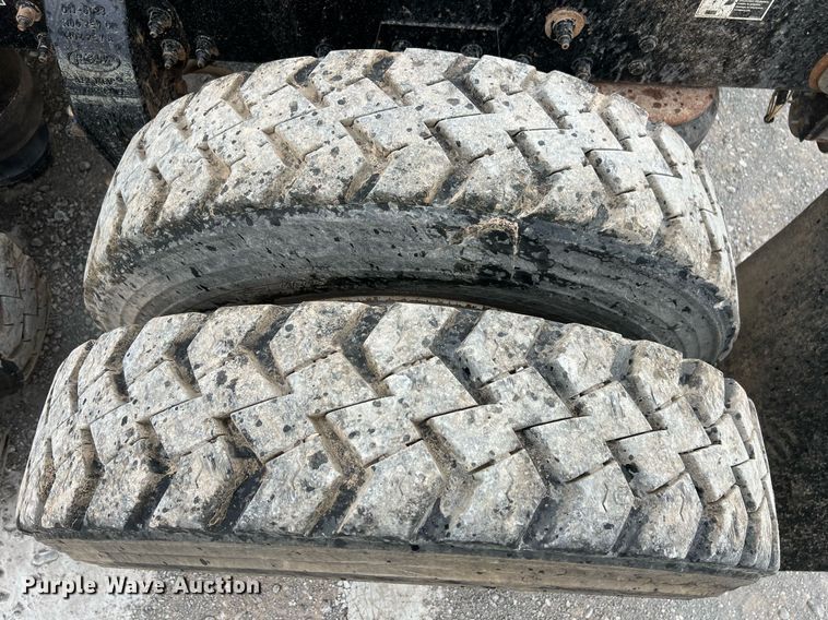 image for item EL5548 2014 Peterbilt 388 semi truck