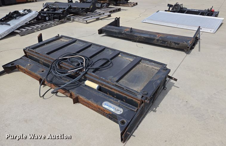 image for item EL5642 (2) end gate lifts