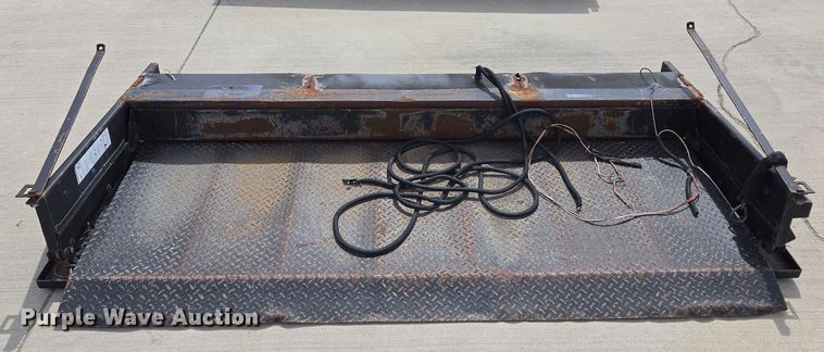 image for item EL5642 (2) end gate lifts