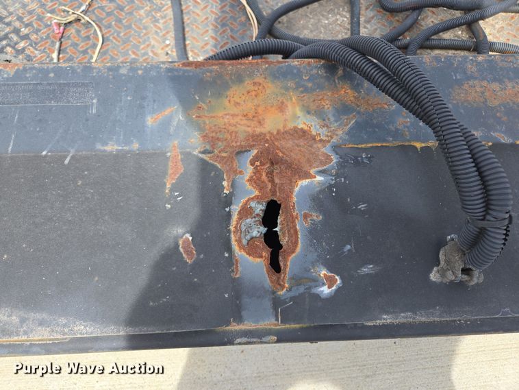 image for item EL5642 (2) end gate lifts