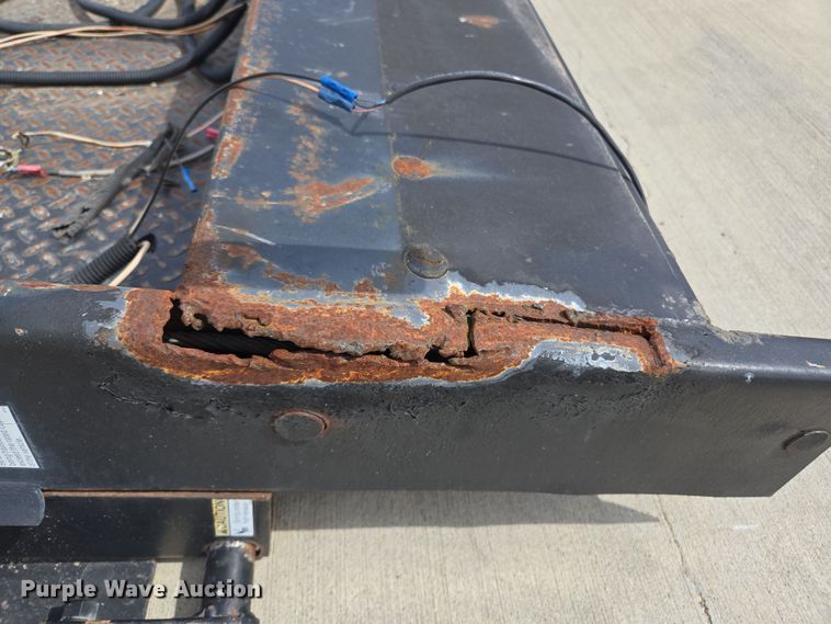 image for item EL5642 (2) end gate lifts