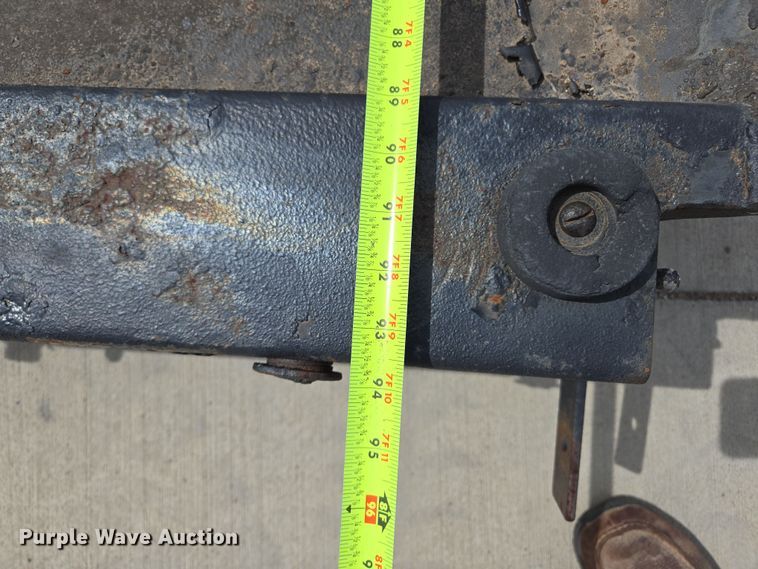 image for item EL5642 (2) end gate lifts