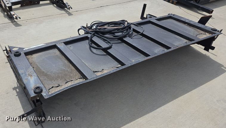 image for item EL5642 (2) end gate lifts