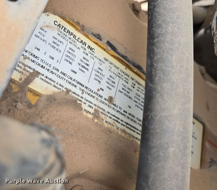 image for item EL5716 2004 Peterbilt 330 utility / service truck