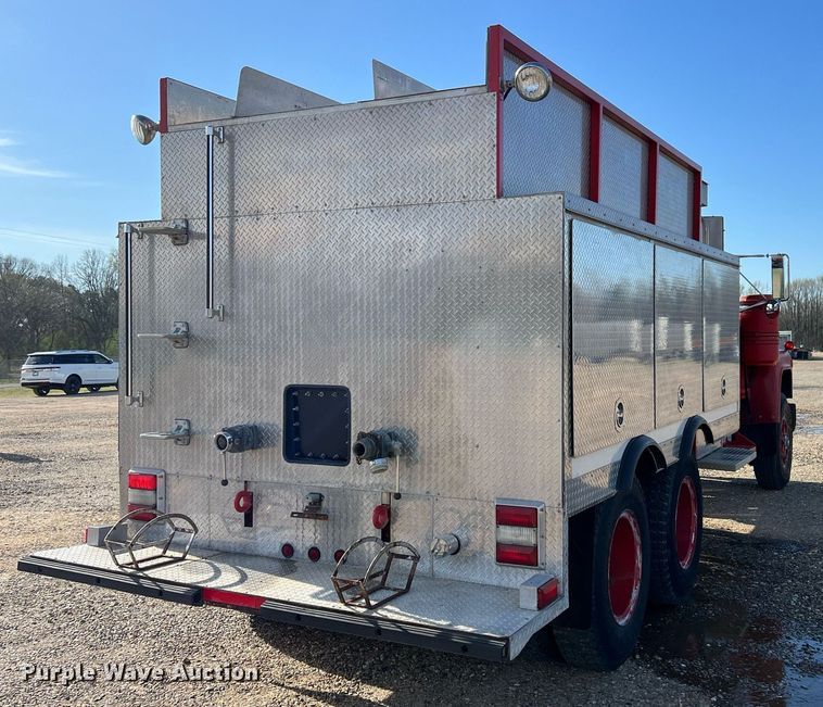 image for item EL5721 1985 Mack R688FCS pumper fire truck