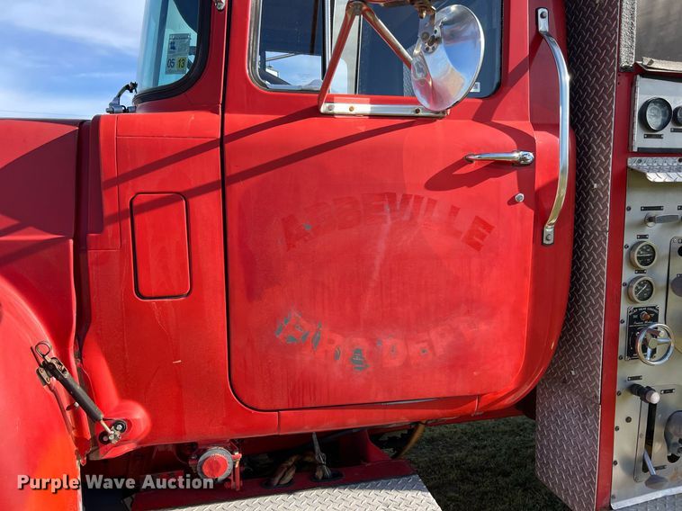 image for item EL5721 1985 Mack R688FCS pumper fire truck