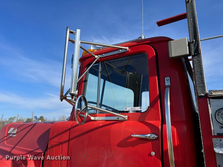 image for item EL5721 1985 Mack R688FCS pumper fire truck