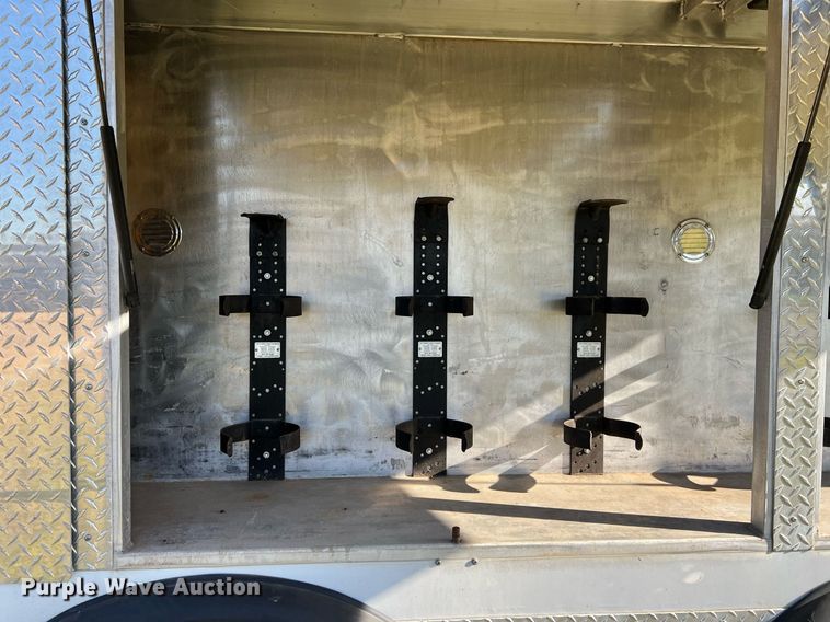 image for item EL5721 1985 Mack R688FCS pumper fire truck