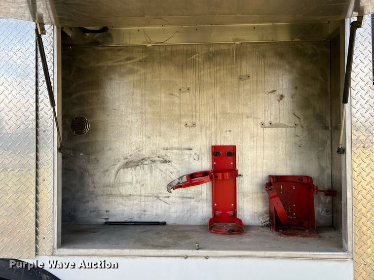 image for item EL5721 1985 Mack R688FCS pumper fire truck