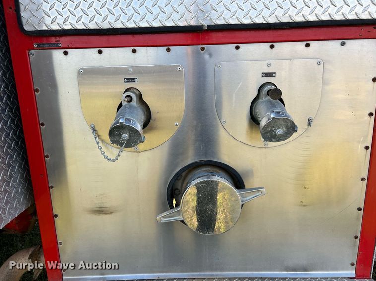 image for item EL5721 1985 Mack R688FCS pumper fire truck