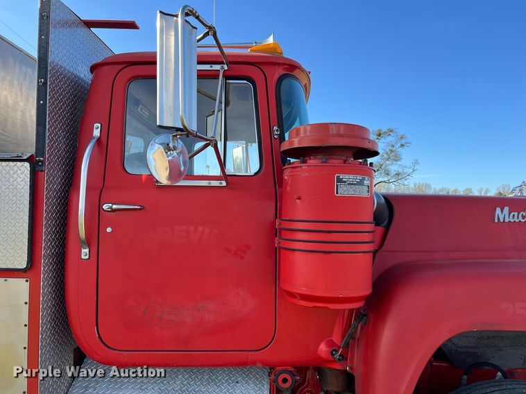 image for item EL5721 1985 Mack R688FCS pumper fire truck