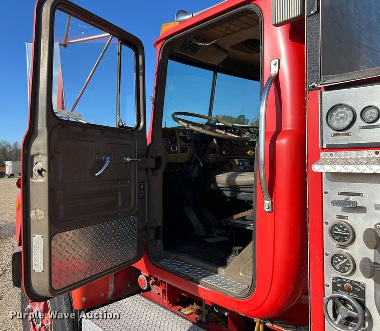 image for item EL5721 1985 Mack R688FCS pumper fire truck