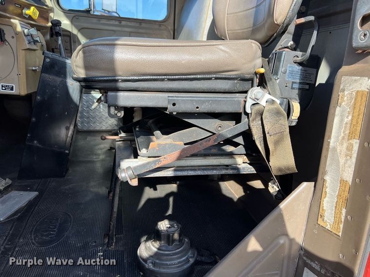 image for item EL5721 1985 Mack R688FCS pumper fire truck