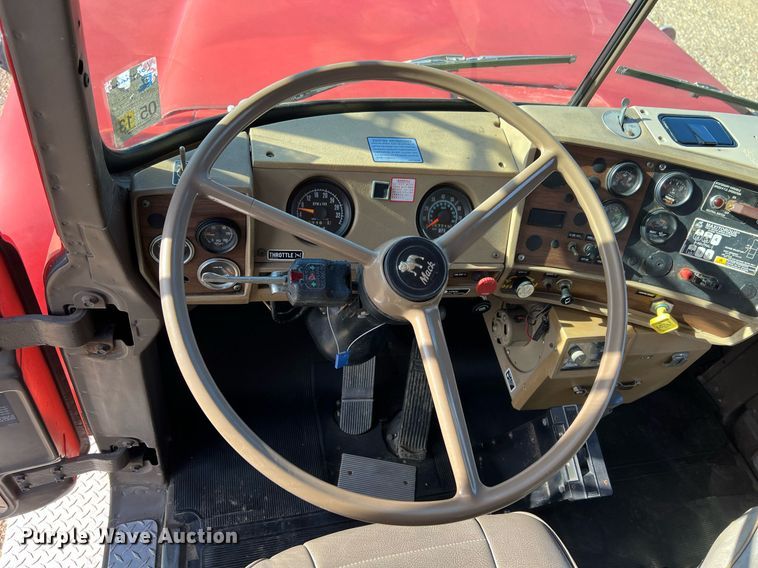 image for item EL5721 1985 Mack R688FCS pumper fire truck