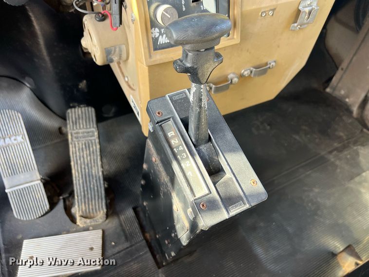 image for item EL5721 1985 Mack R688FCS pumper fire truck