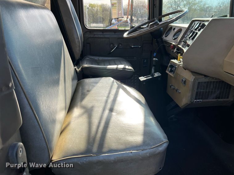 image for item EL5721 1985 Mack R688FCS pumper fire truck