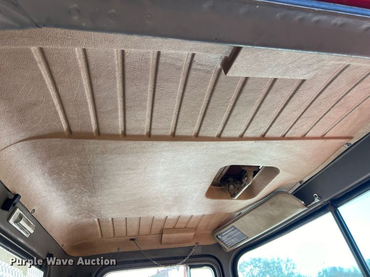 image for item EL5721 1985 Mack R688FCS pumper fire truck