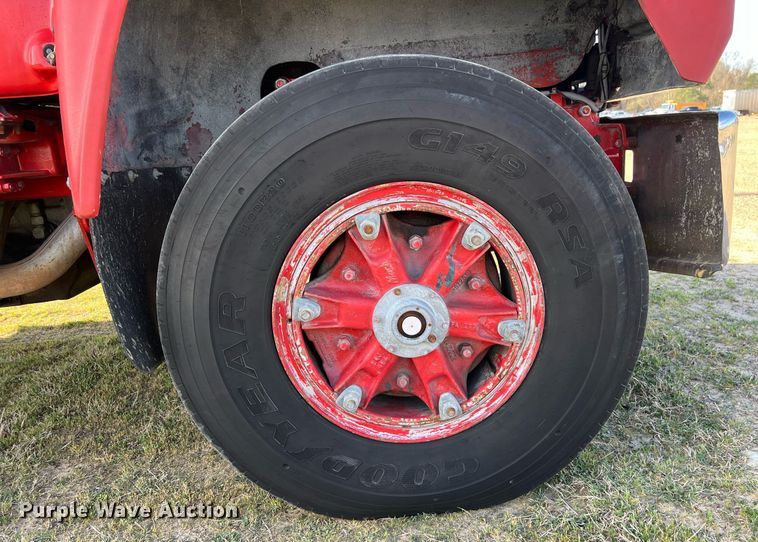 image for item EL5721 1985 Mack R688FCS pumper fire truck