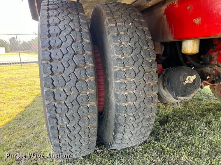 image for item EL5721 1985 Mack R688FCS pumper fire truck