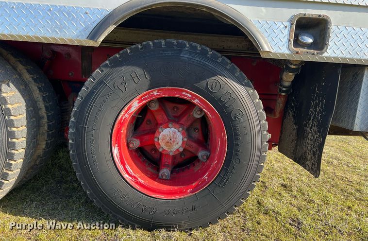 image for item EL5721 1985 Mack R688FCS pumper fire truck