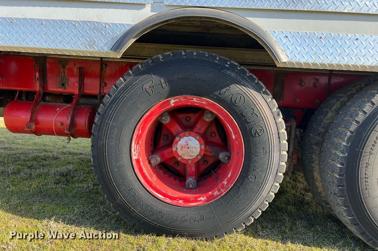 image for item EL5721 1985 Mack R688FCS pumper fire truck