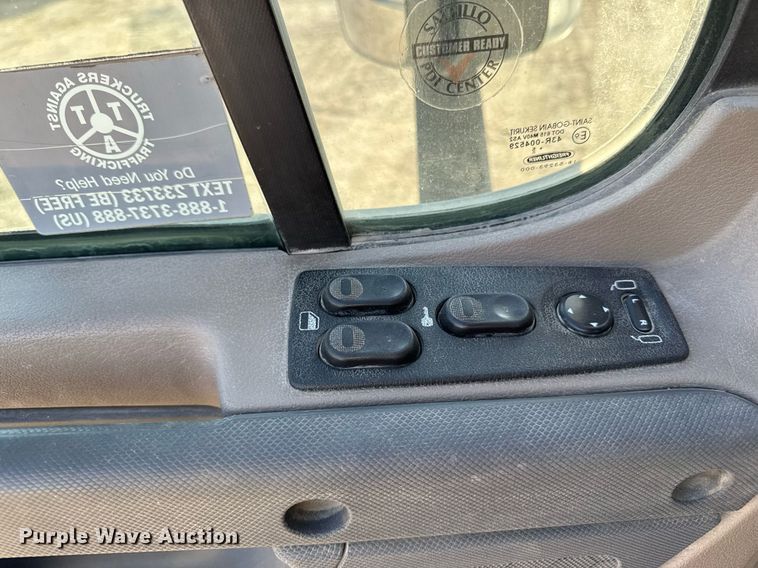 image for item EM3571 2016 Freightliner Cascadia 125 semi truck