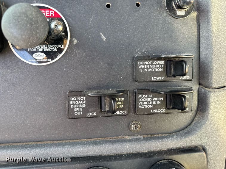 image for item EM3571 2016 Freightliner Cascadia 125 semi truck