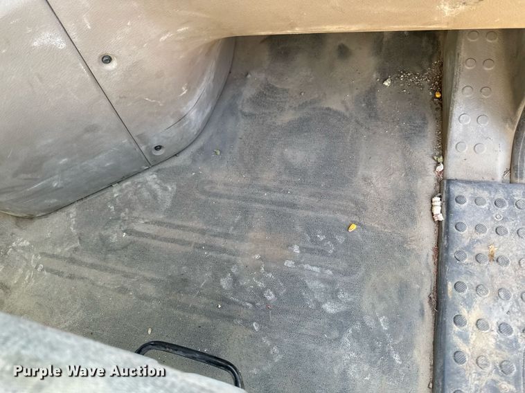 image for item EM3571 2016 Freightliner Cascadia 125 semi truck