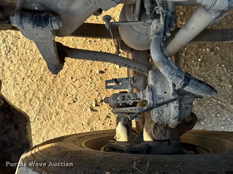 image for item EM3571 2016 Freightliner Cascadia 125 semi truck