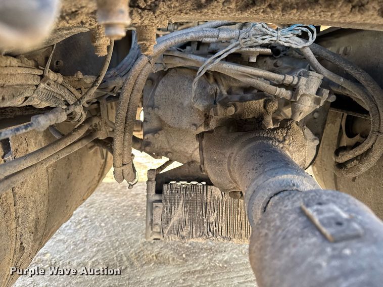 image for item EM3574 1995 Freightliner FLD120 semi truck