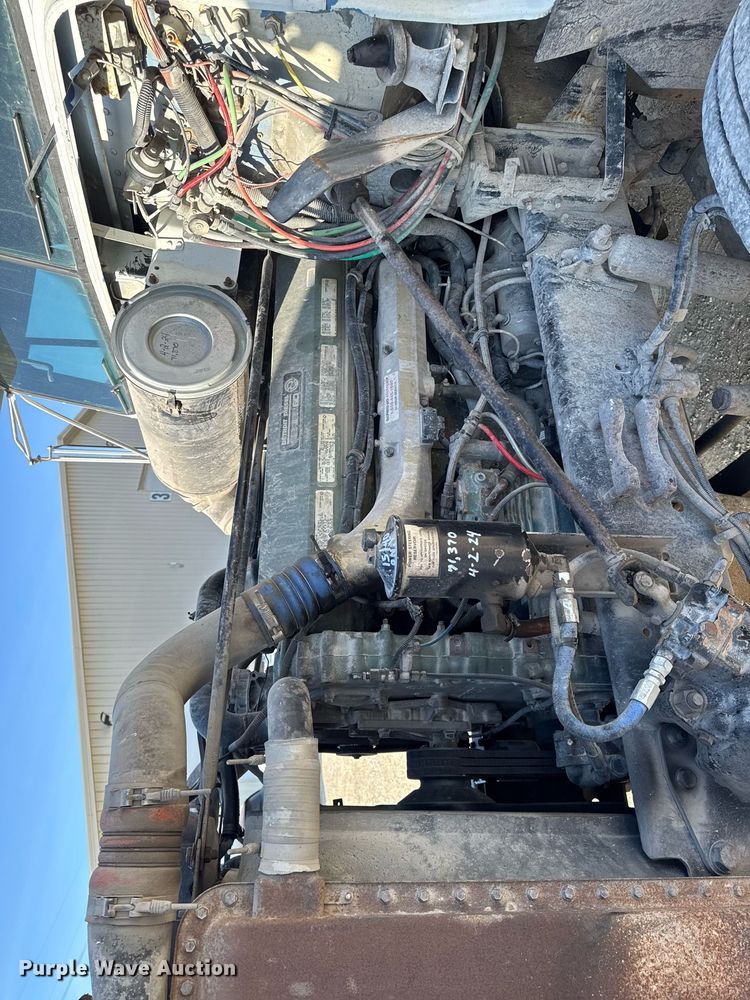 image for item EM3574 1995 Freightliner FLD120 semi truck