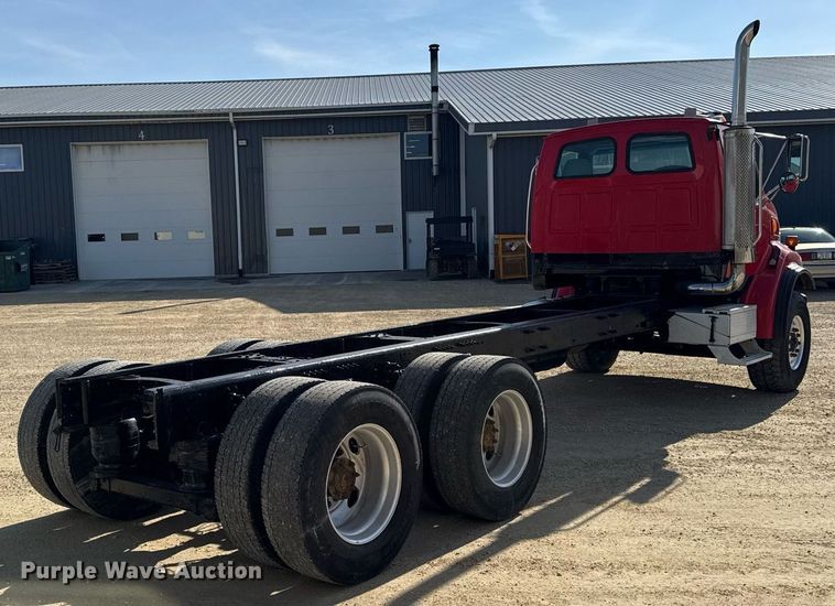 image for item EM3582 2005 Sterling LT9500 truck cab and chassis