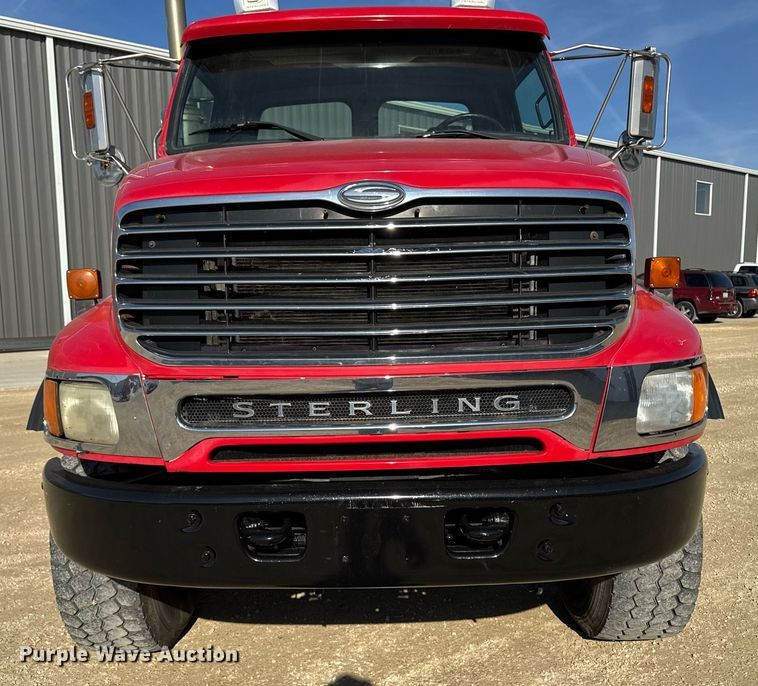 image for item EM3582 2005 Sterling LT9500 truck cab and chassis