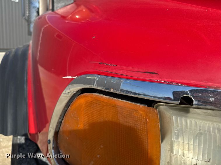 image for item EM3582 2005 Sterling LT9500 truck cab and chassis