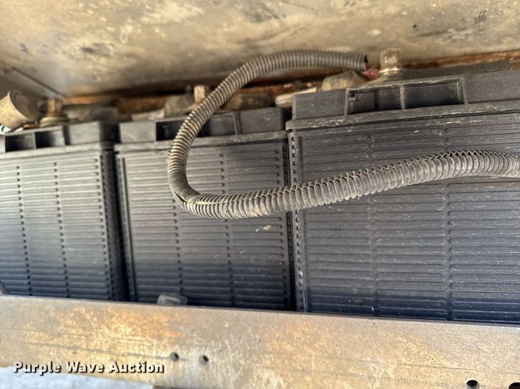 image for item EM3582 2005 Sterling LT9500 truck cab and chassis