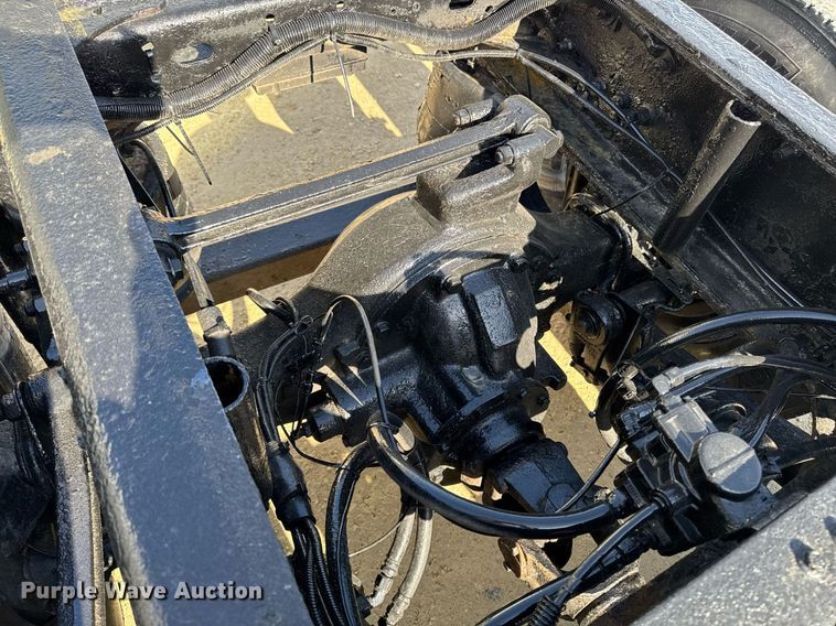 image for item EM3582 2005 Sterling LT9500 truck cab and chassis