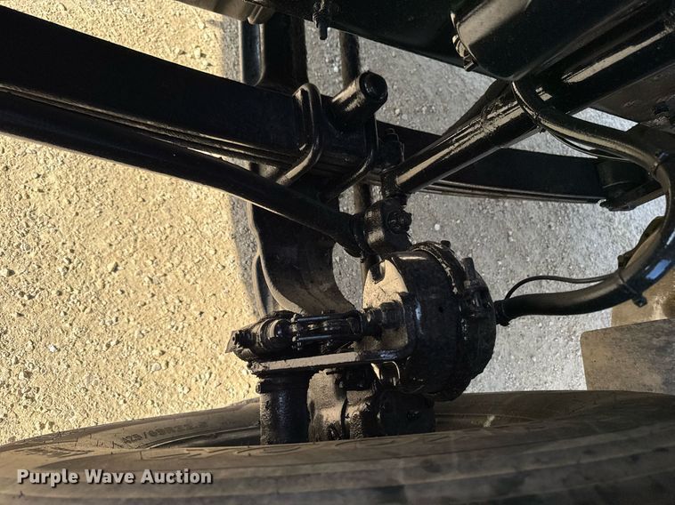 image for item EM3582 2005 Sterling LT9500 truck cab and chassis