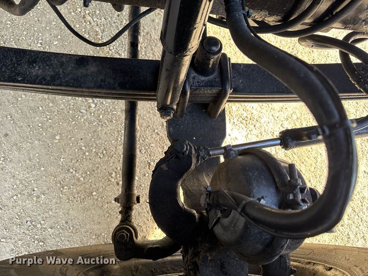 image for item EM3582 2005 Sterling LT9500 truck cab and chassis