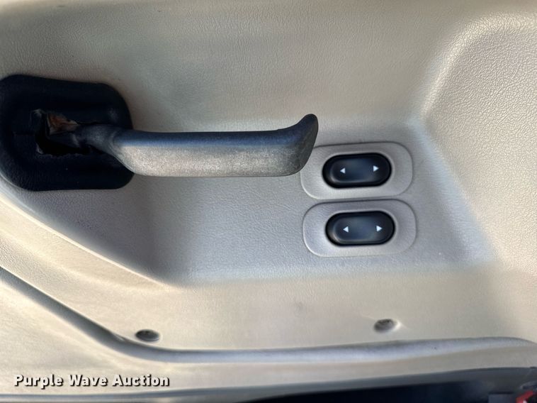 image for item EM3582 2005 Sterling LT9500 truck cab and chassis