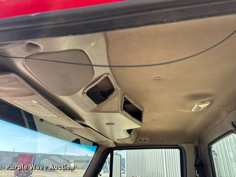 image for item EM3582 2005 Sterling LT9500 truck cab and chassis