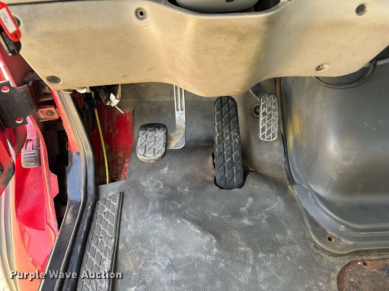 image for item EM3582 2005 Sterling LT9500 truck cab and chassis