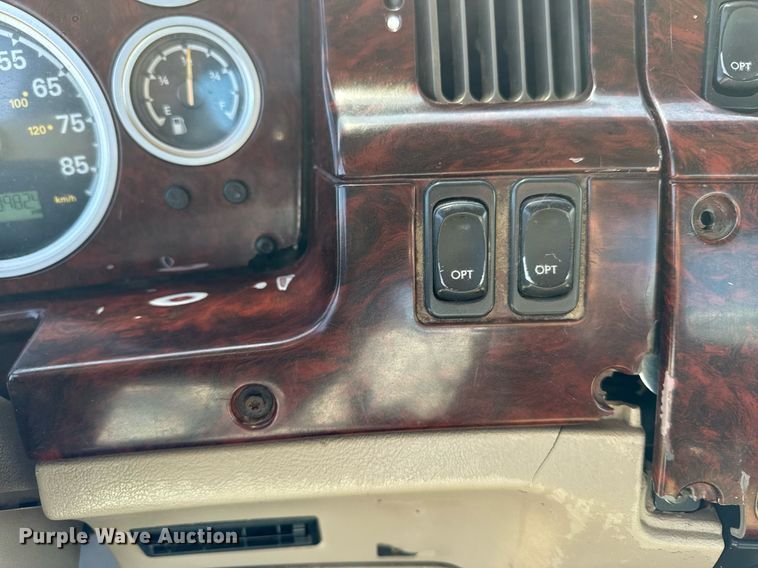 image for item EM3582 2005 Sterling LT9500 truck cab and chassis